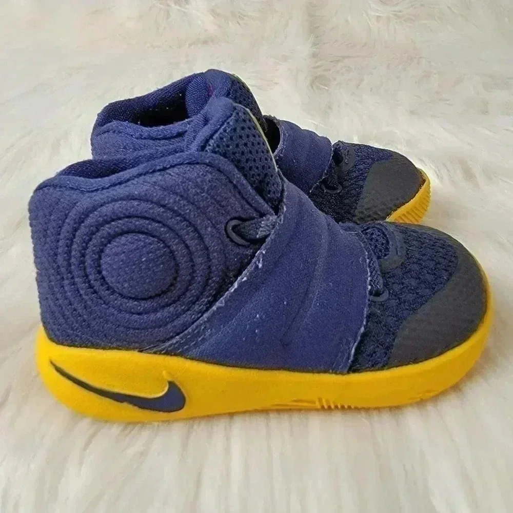 Nike Kyrie 2 TD Cavs - 6C - Picture 2 of 7